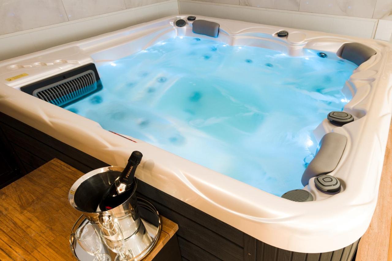 Jacuzzi Spa Prestige Краков Экстерьер фото