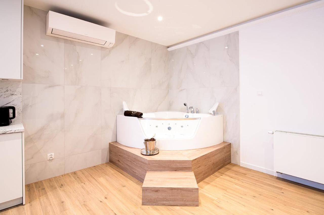 Jacuzzi Spa Prestige Краков Экстерьер фото